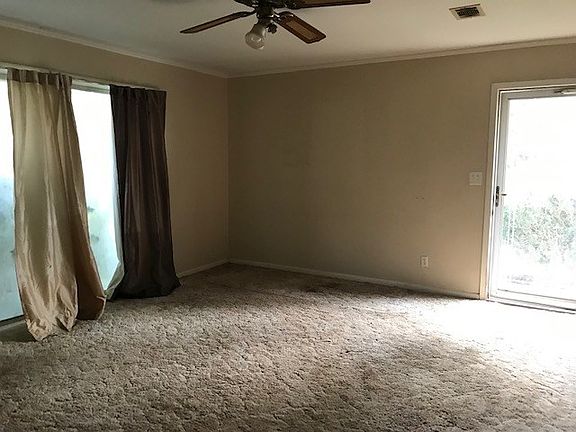 2nd image of 123 Lynbrook Dr