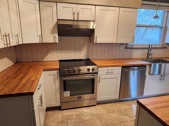2nd image of 3615 Brentwood Ave