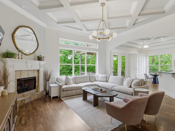 548 Summit Oaks Ct, Nashville, TN 37221