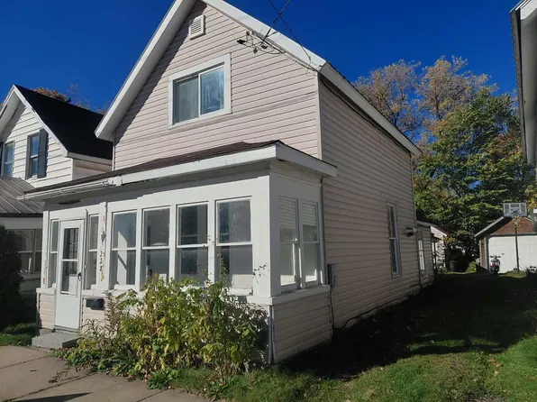 228 Ferris St, Sault Sainte Marie, MI 49783