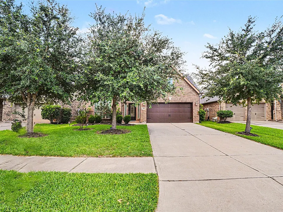2310 Falcon Brook Dr