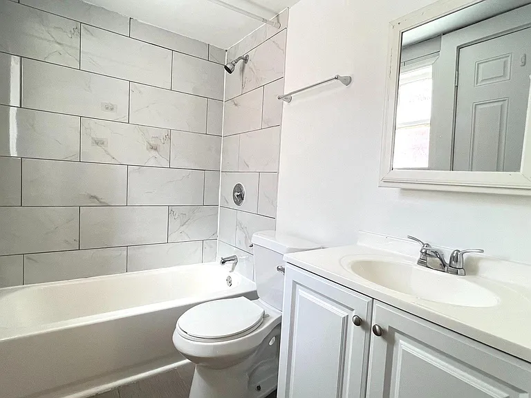 1612 N 2nd St #1-R — Photo 2