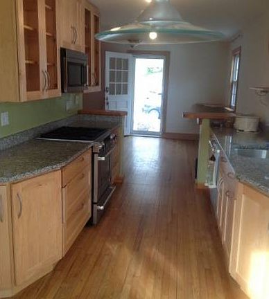 maple cabinets, granite c
