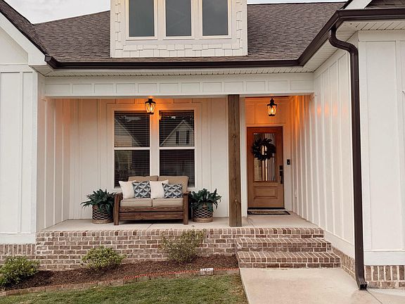 3rd image of 185 Hunting Ridge Cir