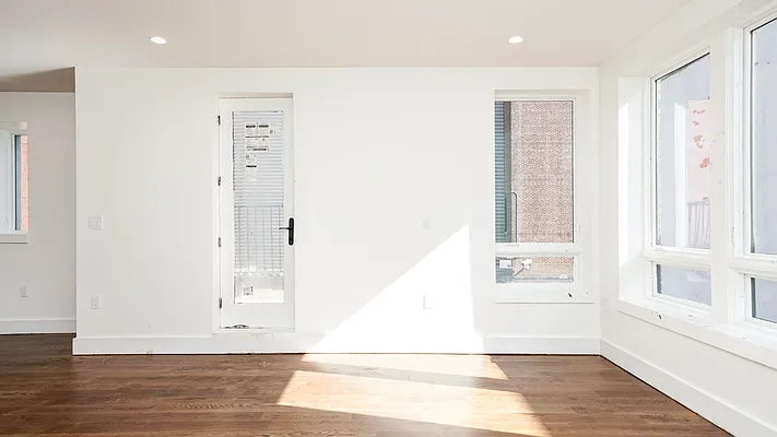 Rented by Nooklyn NYC LLC | media 4