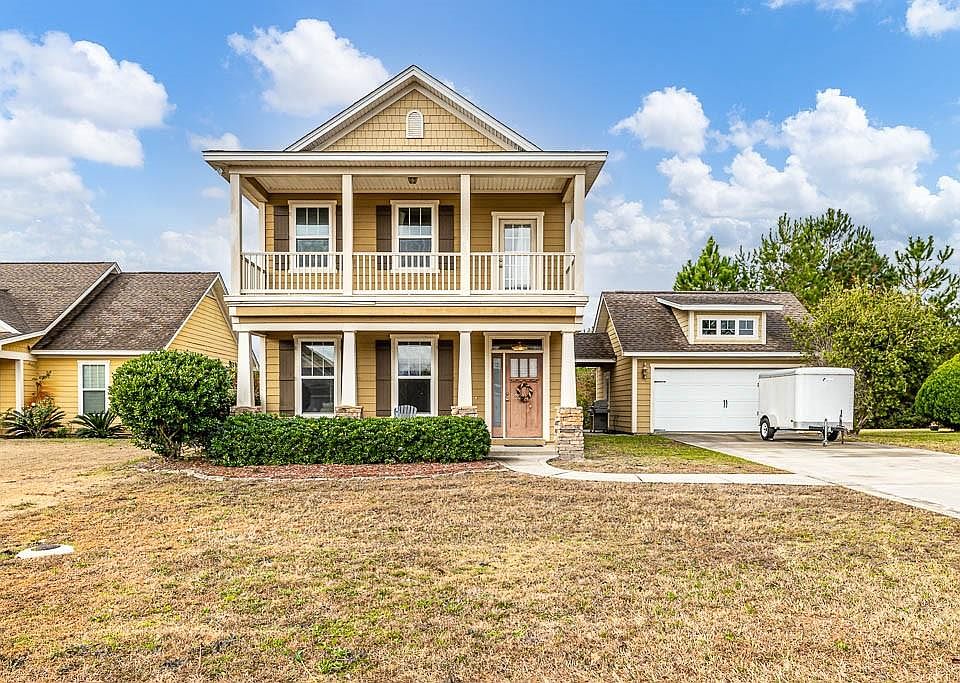 1st image of 26 Autumns Wood Dr