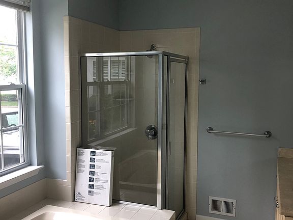 1st floor master bath