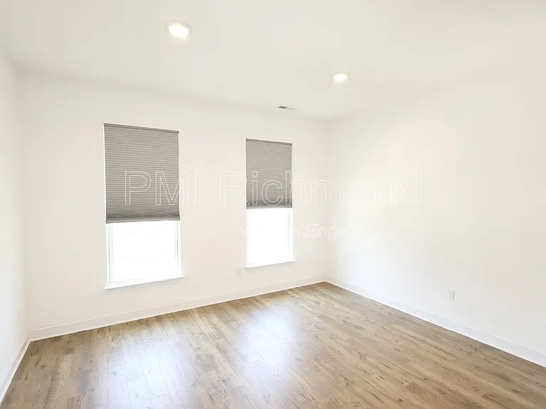 425 Randolph View Dr — Photo 22