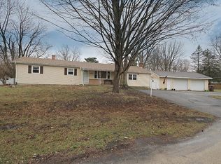 5945 Peart Rd, Morris, IL 60450