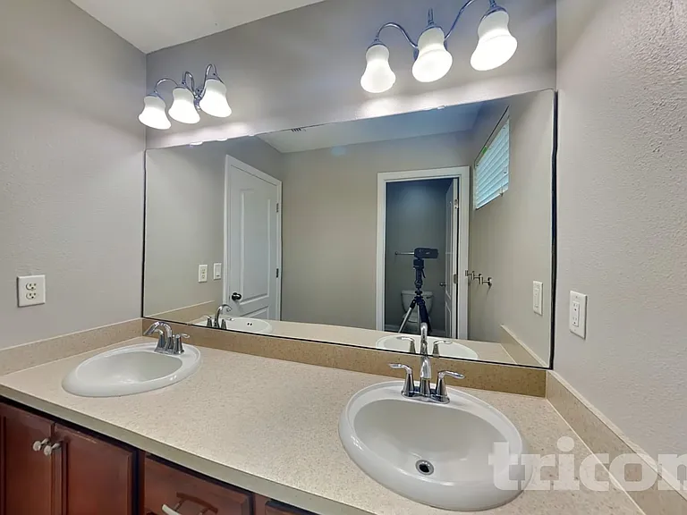 99 Mission Trace Dr — Photo 16