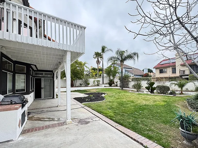 6221 Morning Pl — Photo 2