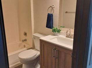 1614 Saint Agnes Dr, Green Bay, WI 54304