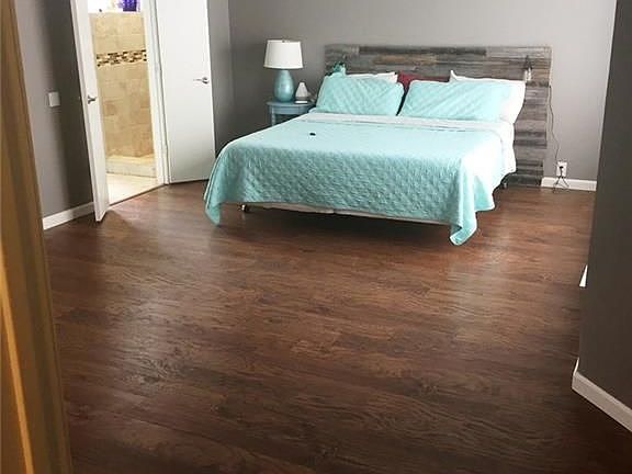 4th image of 7108 Chateau Dr