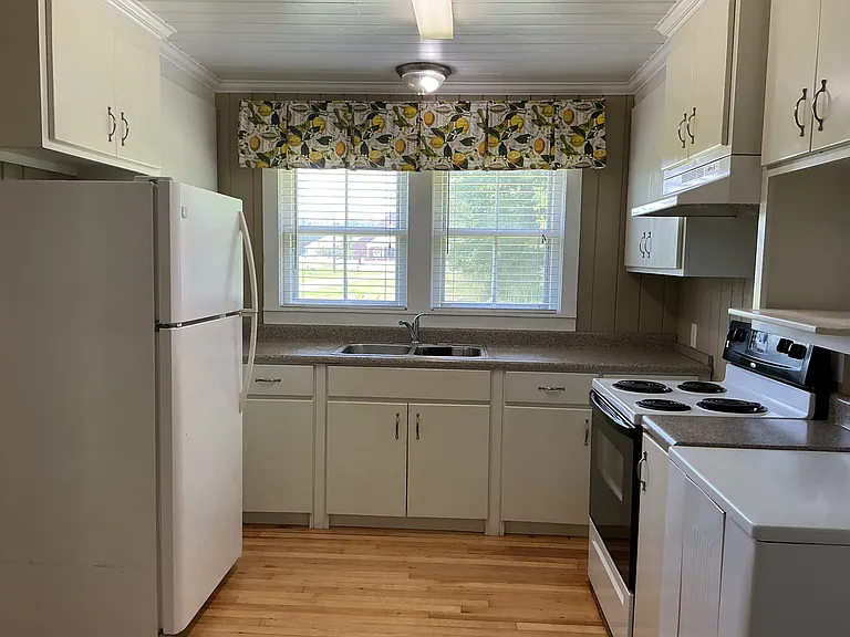 714 N McDonald St — Photo 14