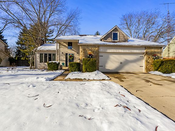 2nd image of 3710 Oriole Dr