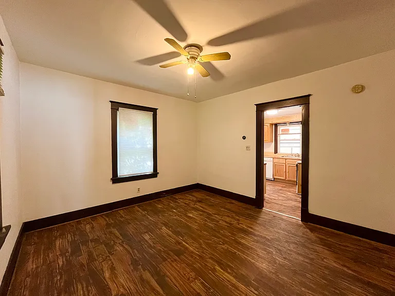 229 Medford St — Photo 8