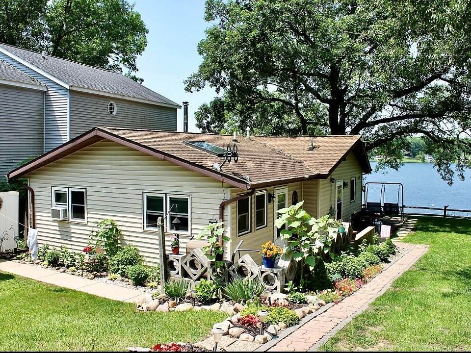 1st image of 13723 Carefree Dr
