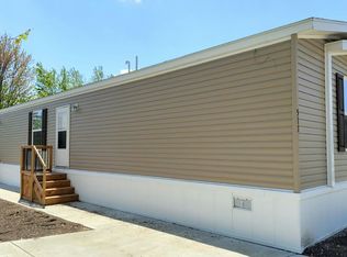 511 Highland Dr, Bloomington, IL