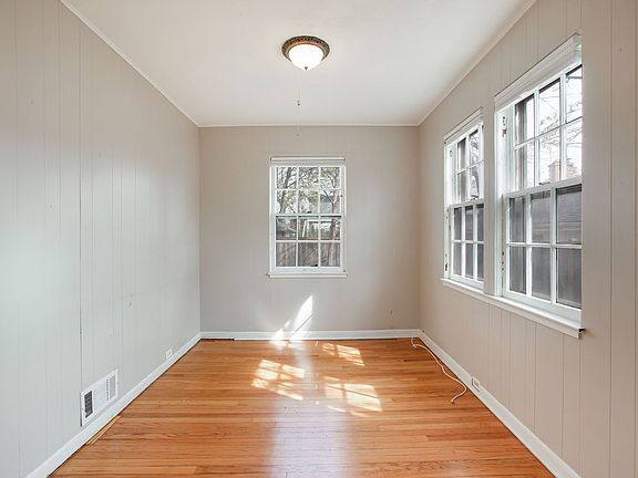 4th image of 311 Temple Ave