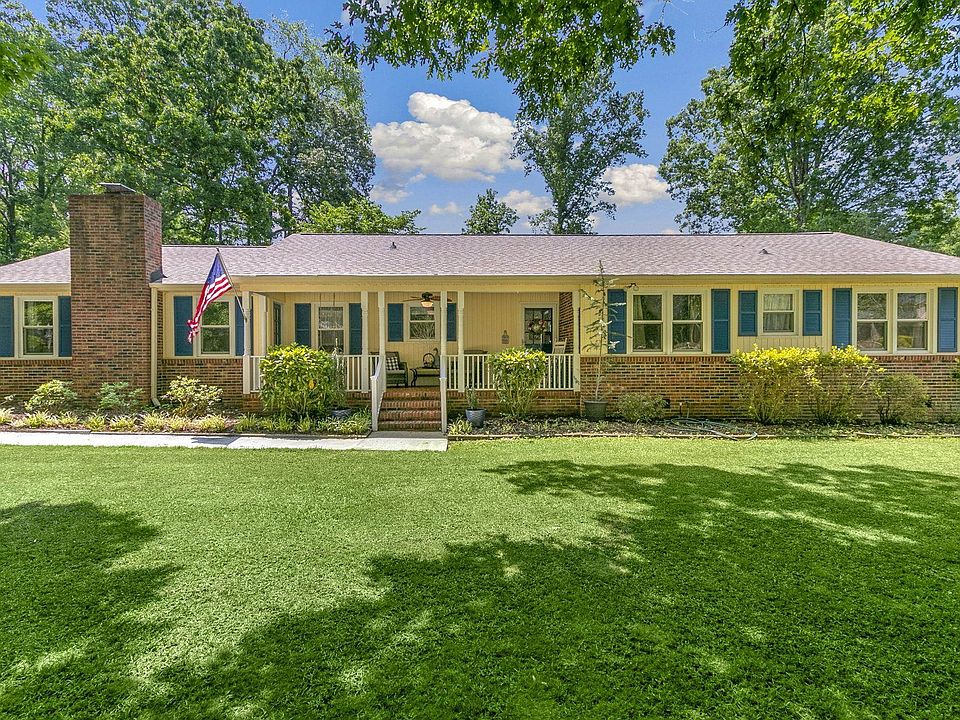 1st image of 513 Royal Oak Dr