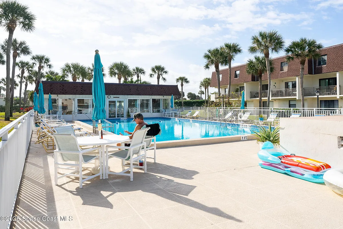 Building Photo - 180 Paradise Blvd #18015