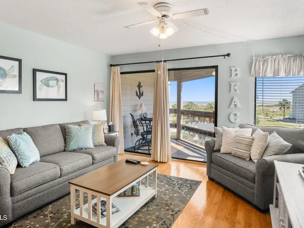 2 Harbor Dr N #L207, Saint Helena Island, SC 29920