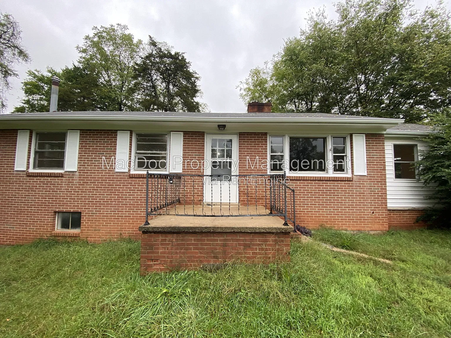 3 bed, 1.0 bath, 1118 sqft, $1,645 — Photo 2