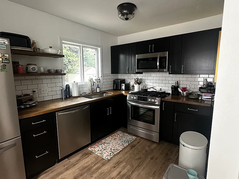 1134 Flanders Ave — Photo 4