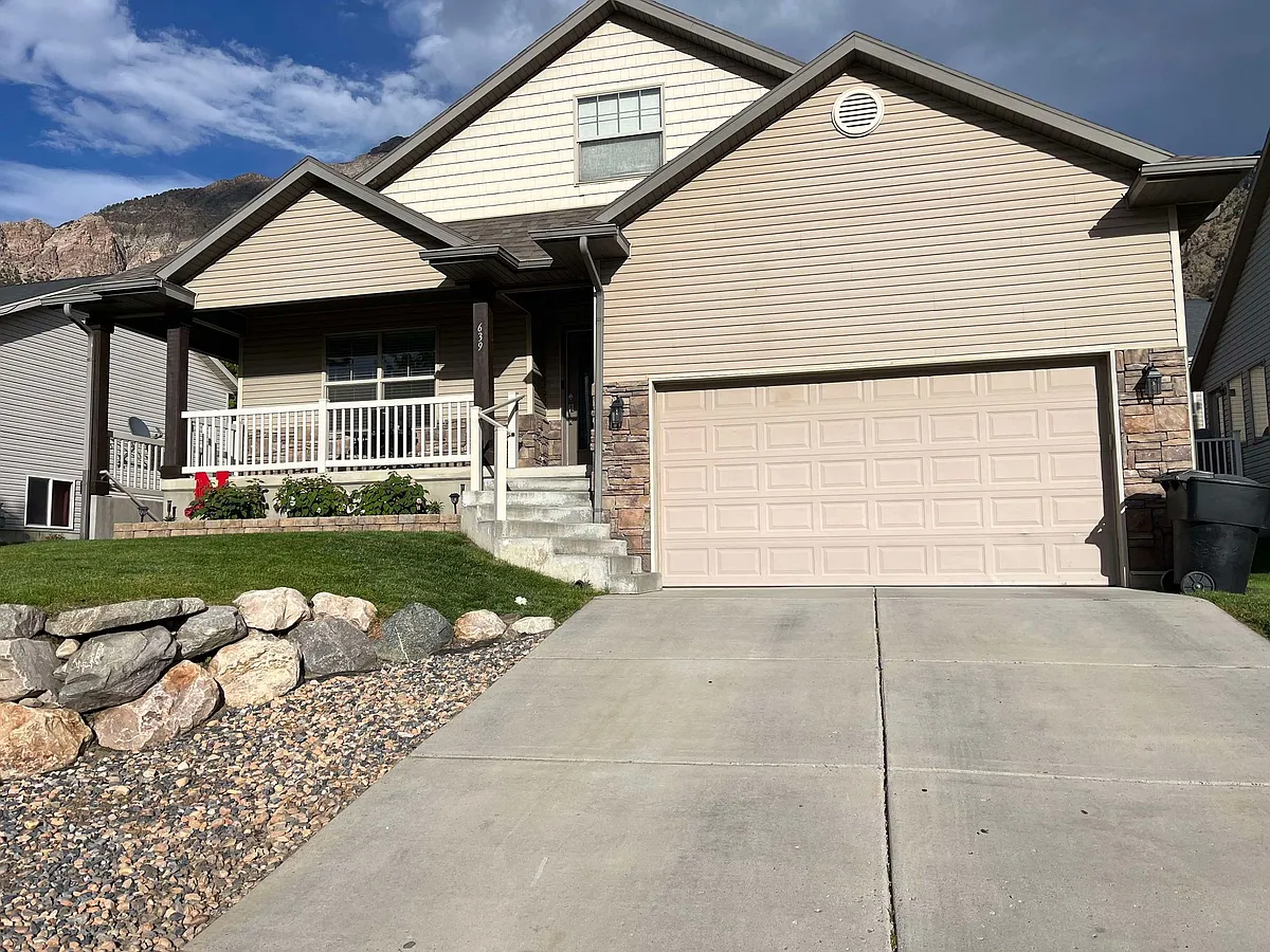 Building Photo - 639 S Appaloosa Cir