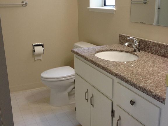 3rd image of 766 Hillside Blvd APT 1