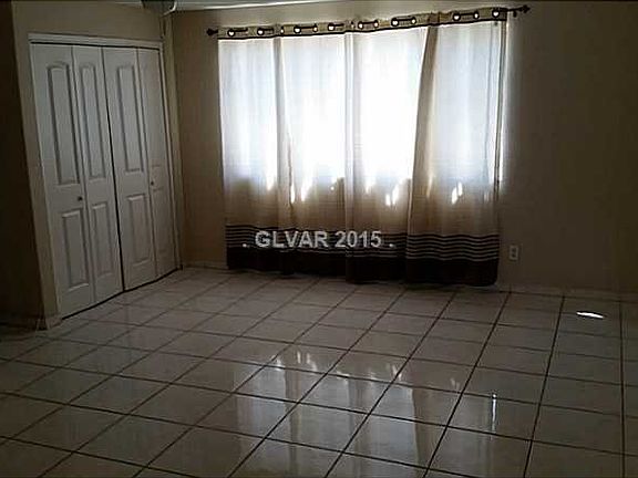 4th image of 1064 Westminster Ave