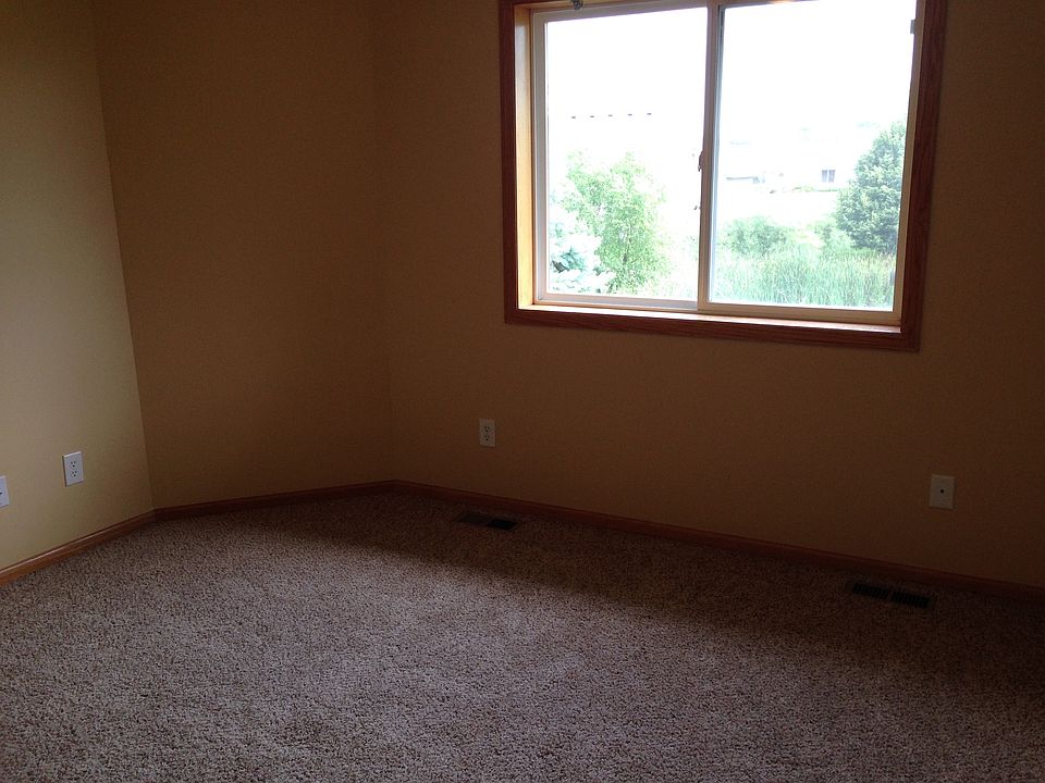 1st image of 6414 207th St N