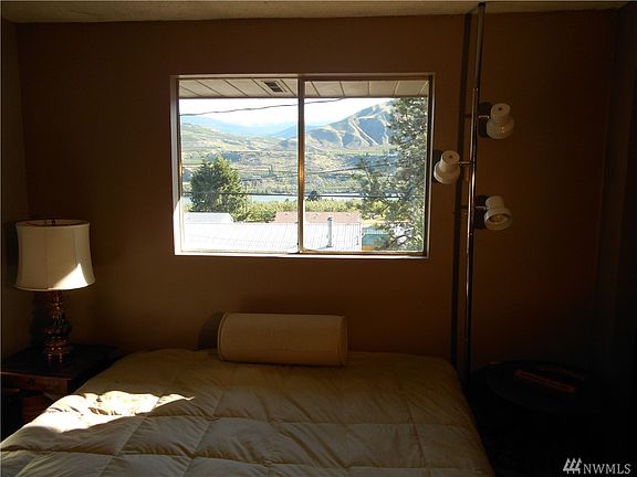 4th image of 2115 S Majestic Dr