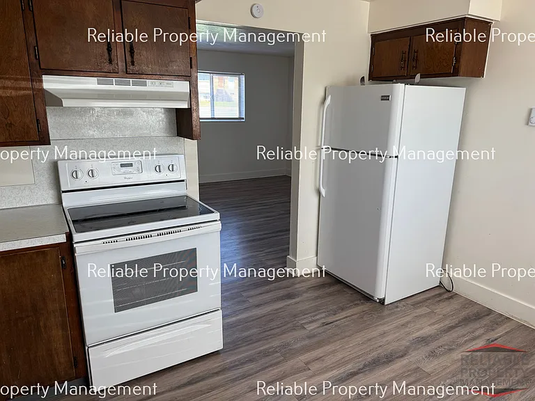 1687 Grandview Dr #3 — Photo 5