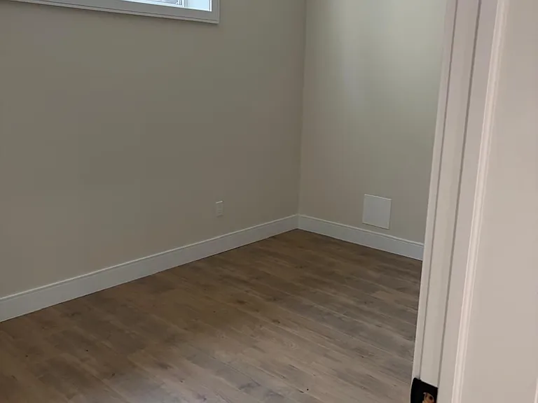 376 Mitchell Ave — Photo 24