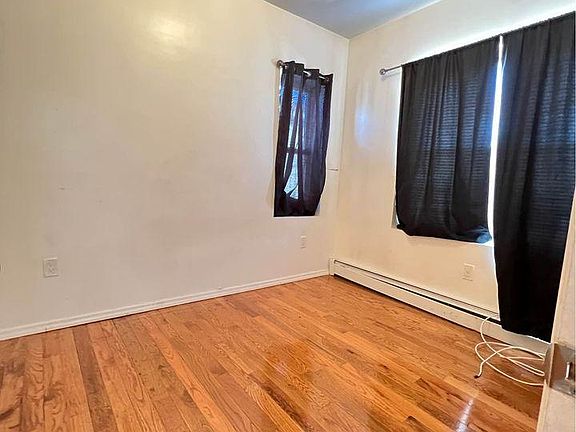 4th image of 10617 Waltham St #2L