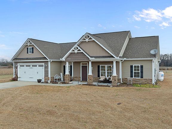 3rd image of 401 Cottage Farm Drive