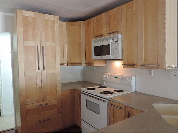 4th image of 3230 18th Ave S