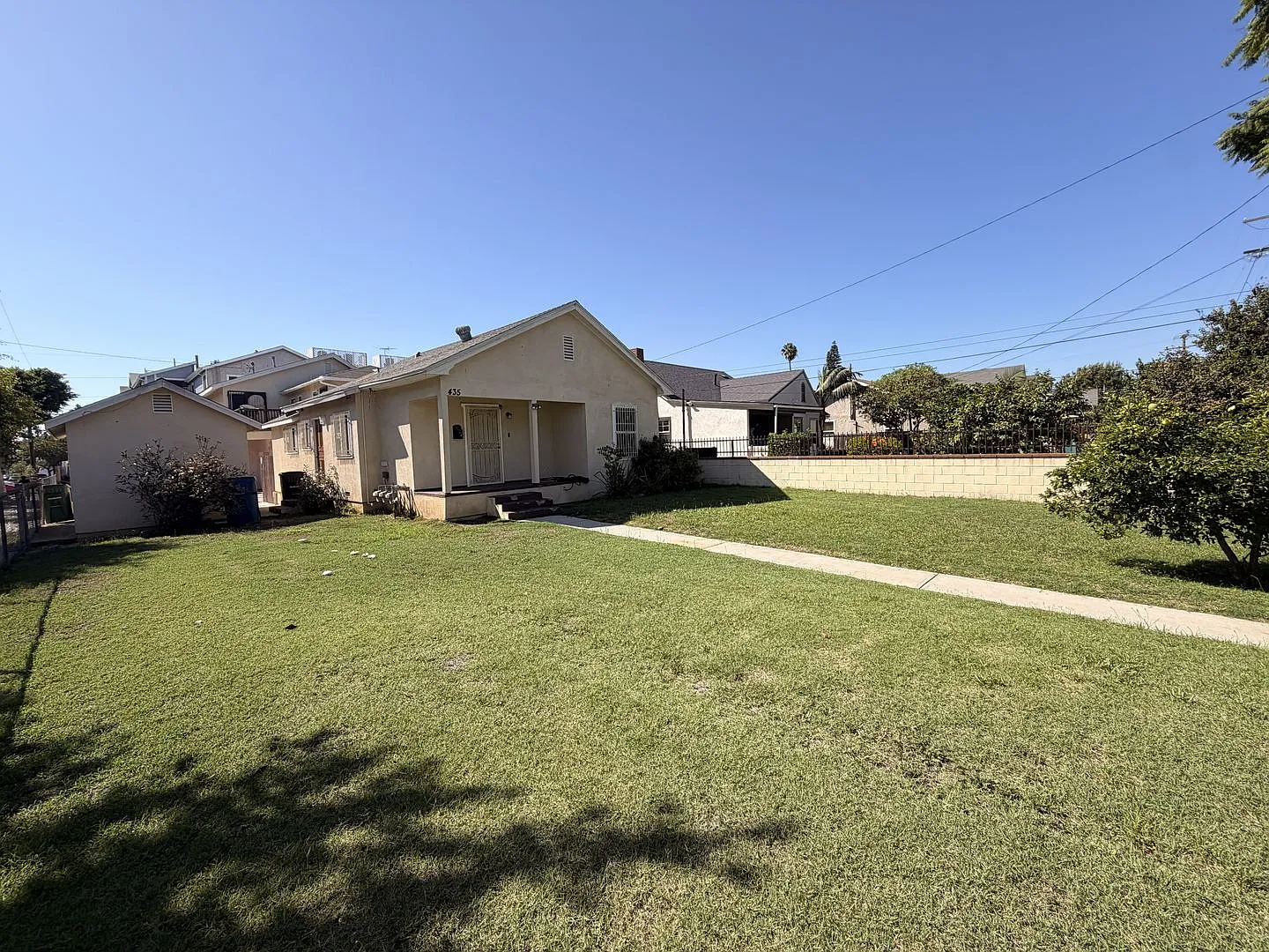 Remodeled 2BD/1BA in Prime North Inglewood Private Yard, Garage & In-Unit Laundry — Photo 2