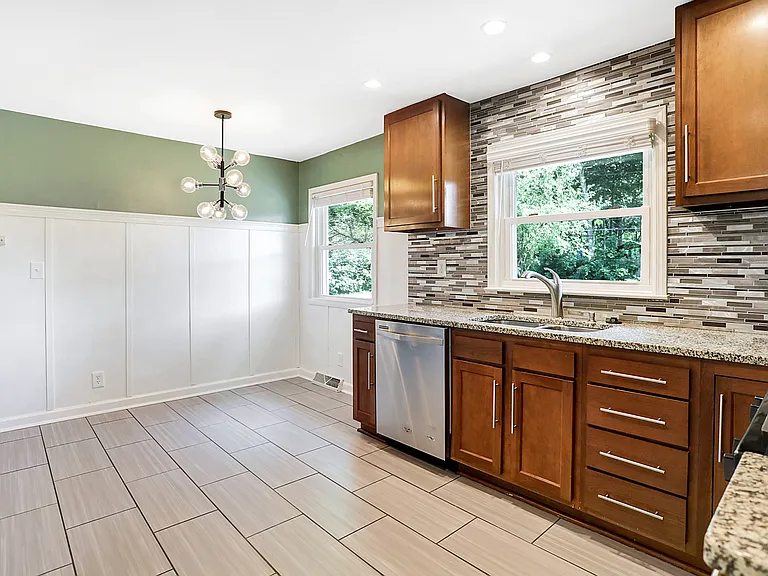 3315 Beech Dr — Photo 6