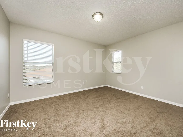 796 Lakeview Pointe Dr — Photo 9