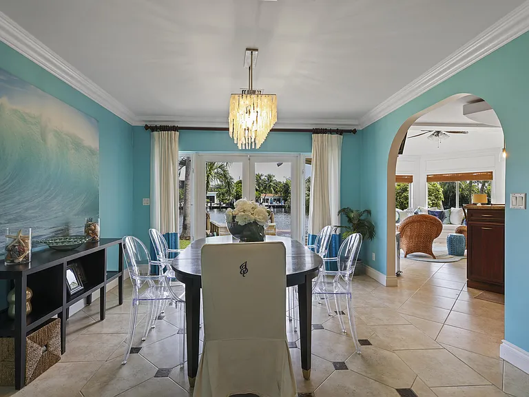 1925 Coral Gardens Dr — Photo 12