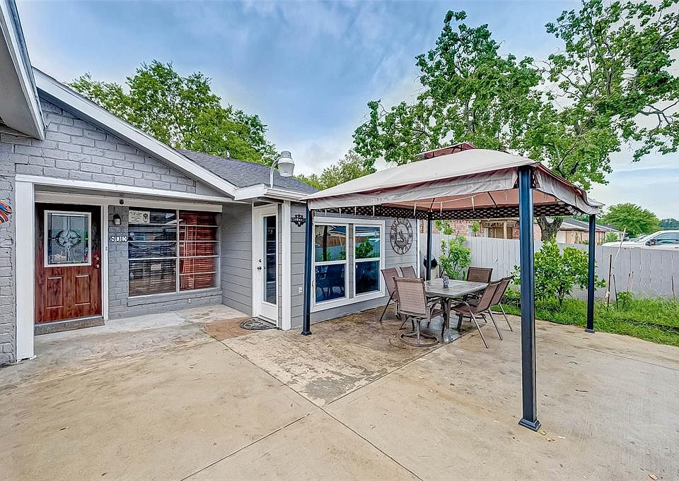 1st image of 8011 Beech Cove Ln