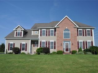 1318 Mile Square Rd, Mendon, NY 14506