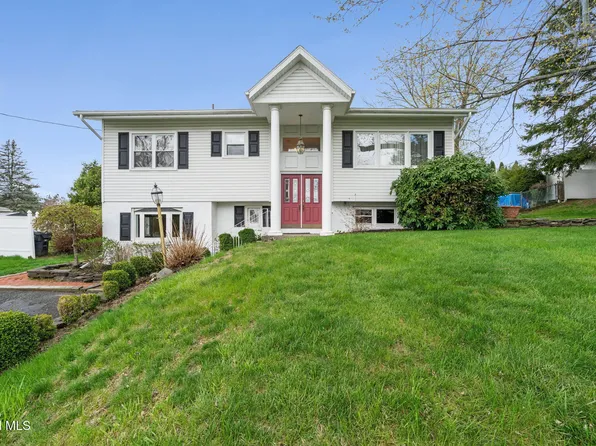 17 Cherry Lane, Troy, NY 12180