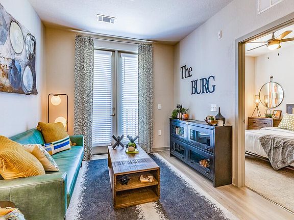 5th image of 1620 1st Ave N #4017