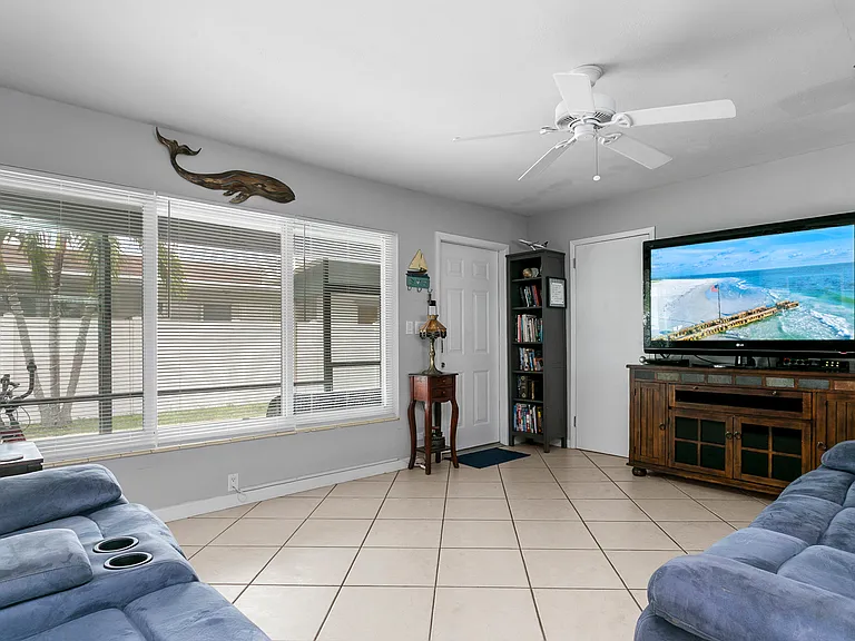 1317 SE 22nd Ave #2 — Photo 5
