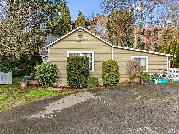 3rd image of 11438-11444 99th Pl NE