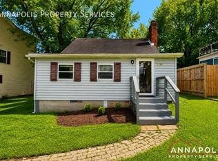 1395 Bayside Dr, Edgewater, MD 21037