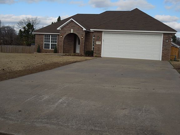 2nd image of 1210 Opal Cir